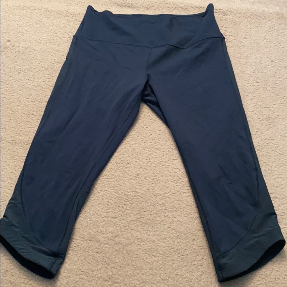 LuLuLemon Dark Teal Cropped Leggings